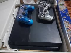 Ps4 Fat Model 1tb hard offline games installed 13 Games n 2 controller