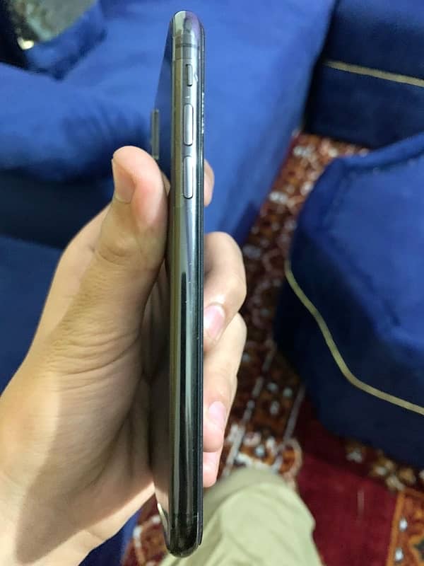 I phone xs  condition 10/9 4