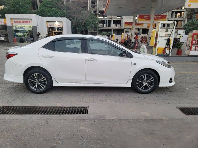 Toyota Altis Grande 2018 1