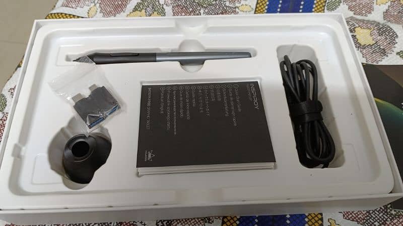 Huion Inspiroy Graphic Tablet 640p 4