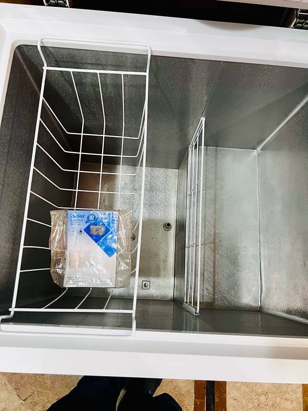 deep freezer Hdf-245h3 like new condition 10