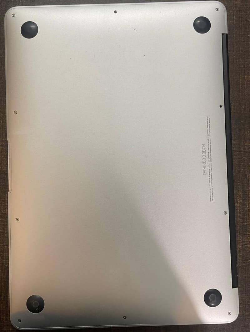 MacBook Air 2017 - Core i7, 8GB RAM, 256GB SSD – Excellent Condition 3