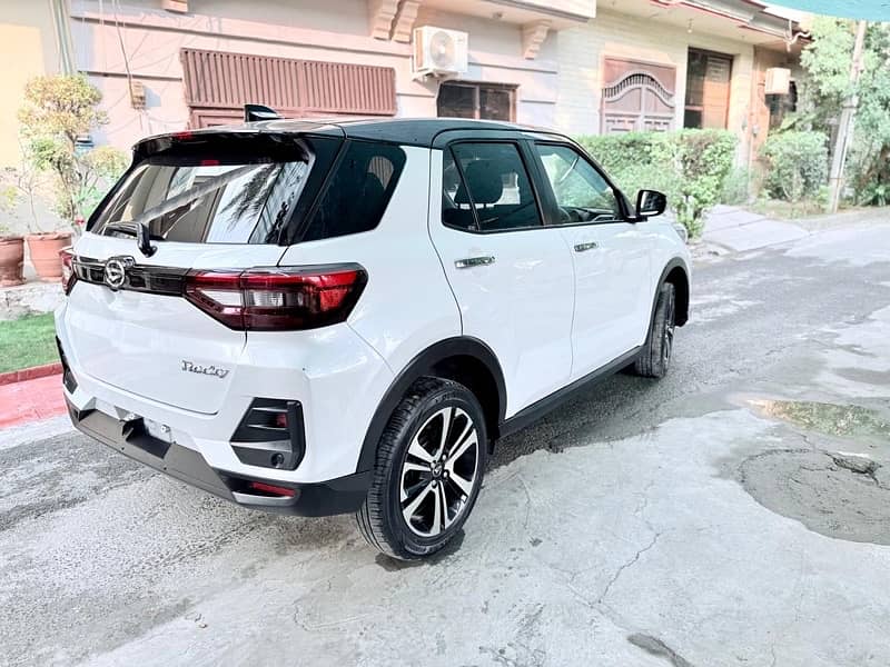 Daihatsu Rocky 2019 g premium top of the line 5