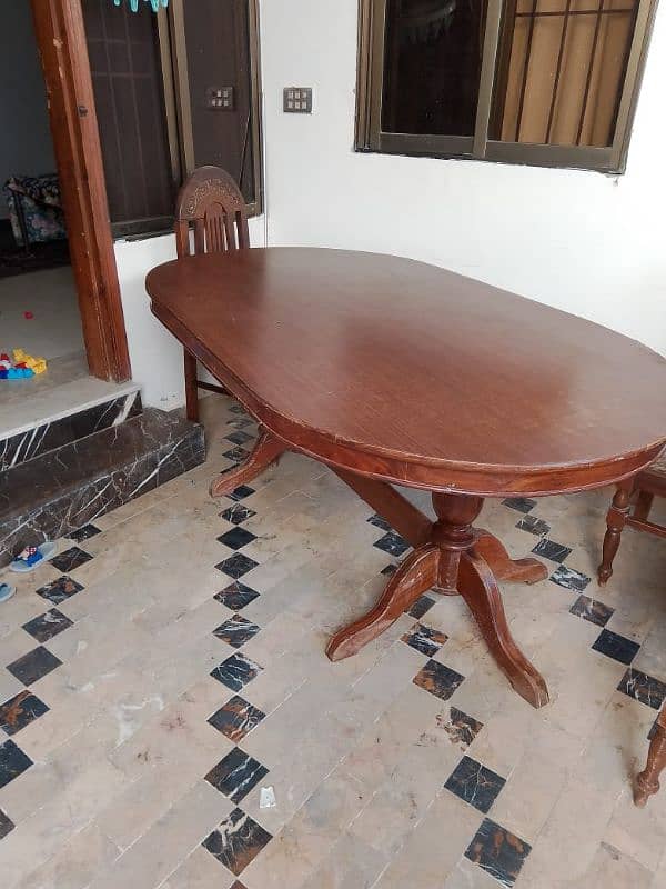 Dining table with 6 chairs for Sale 1