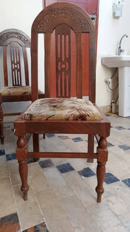 Dining table with 6 chairs for Sale 2