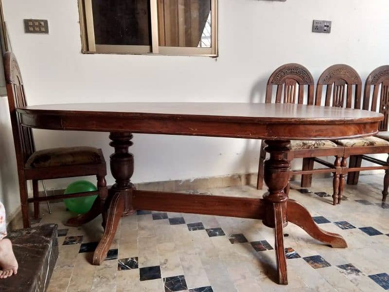 Dining table with 6 chairs for Sale 3