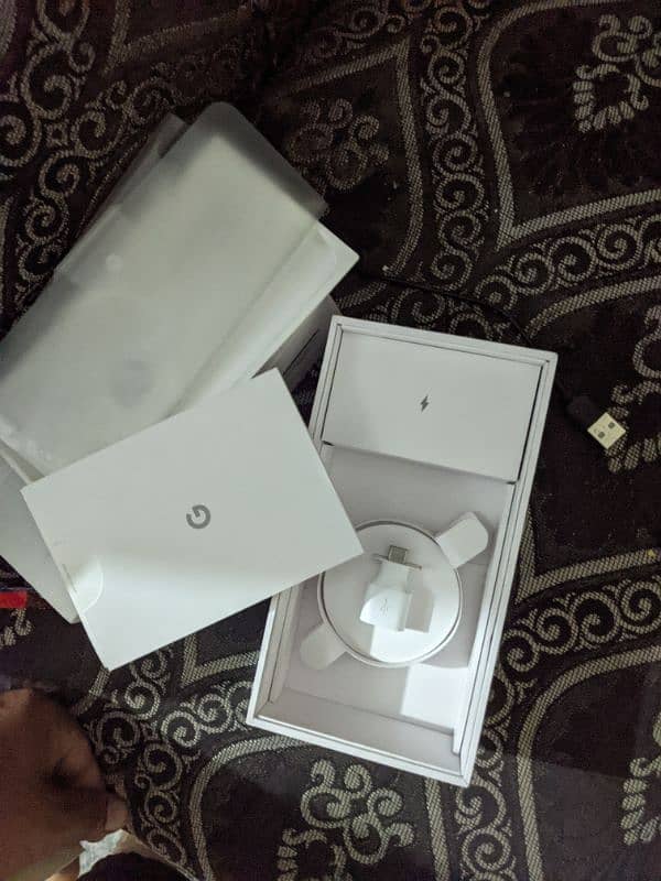 Google pixel 3 xl with box 1