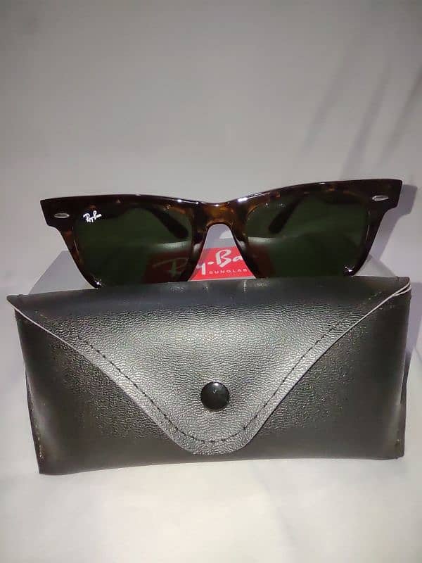 Ray-Ban Wayfarer 2140 Sun Glasses 1