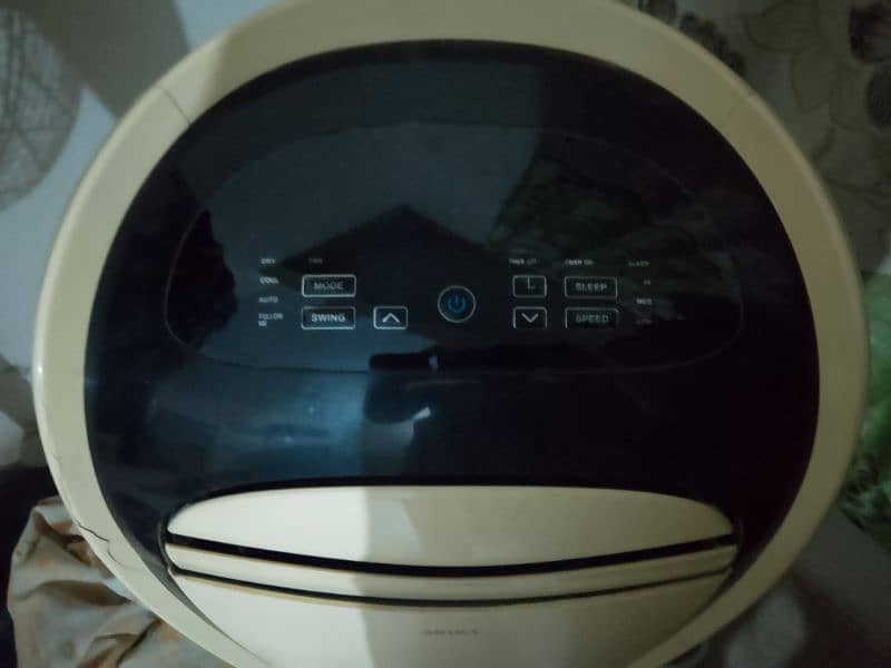 Akira portable air conditioner very clean condition 1