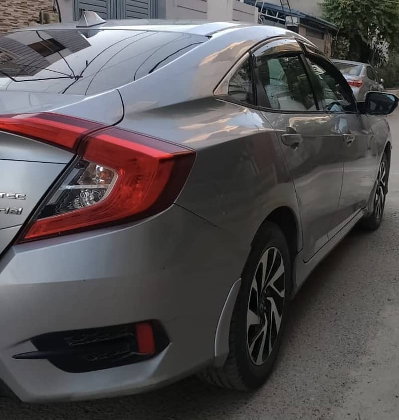 Honda Civic Oriel 2017 8