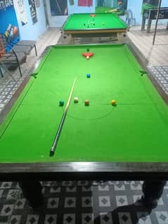 snooker table 5x10 sell with 10 cherry all colours 1 stick and keyball