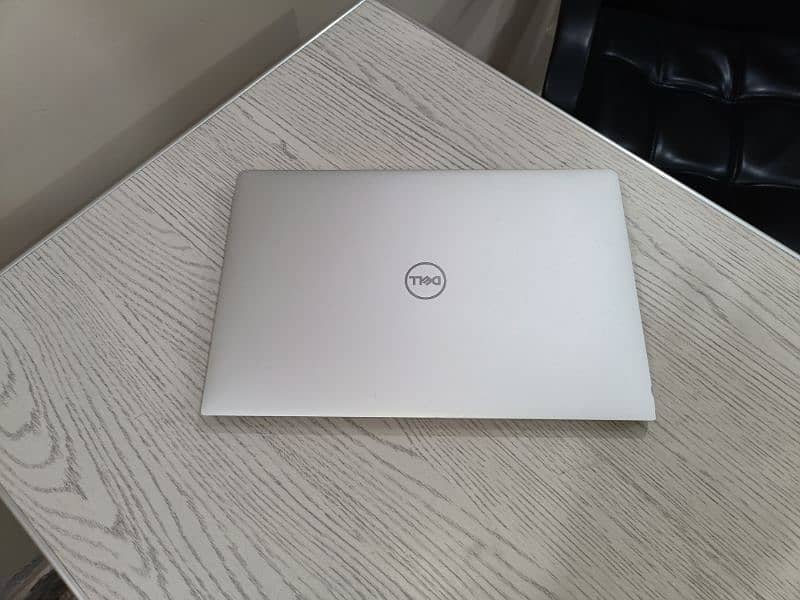 Dell xps 13 9370 core i5 10th gen quadcore 13.3 inch 1080p bezelless 0