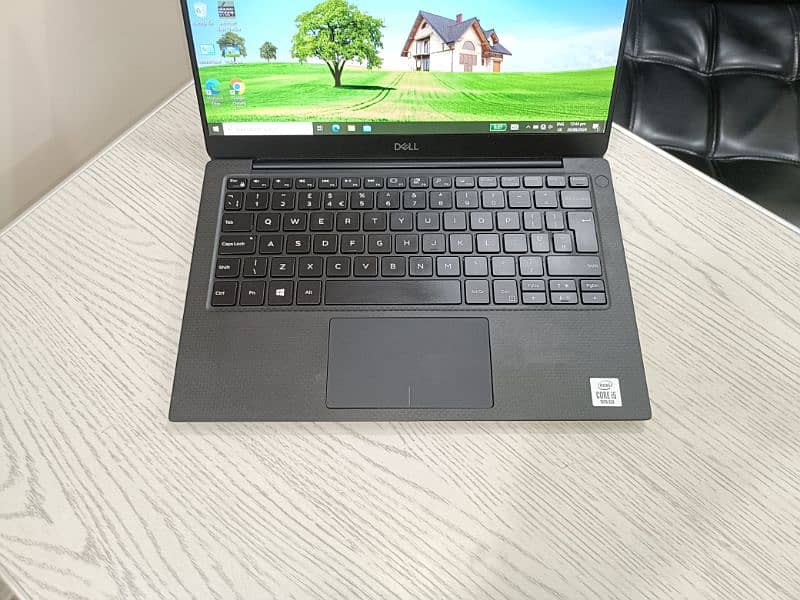 Dell xps 13 9370 core i5 10th gen quadcore 13.3 inch 1080p bezelless 2