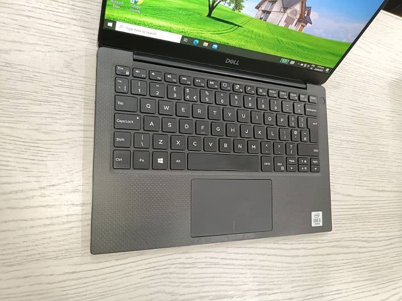 Dell xps 13 9370 core i5 10th gen quadcore 13.3 inch 1080p bezelless 4