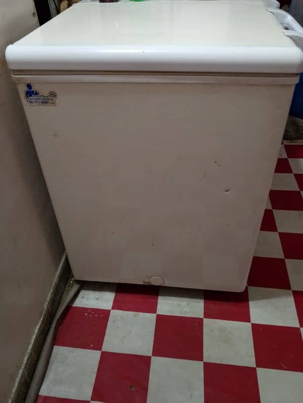 higher freezer two door good condition 10 by 10 03120245613 call 0