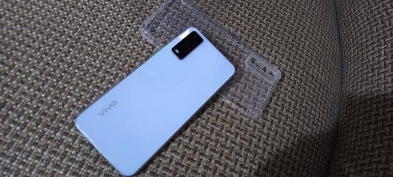 Vivo y12s condition 10 by 08 hai 6