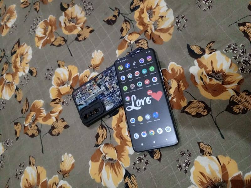 Vivo y12s condition 10 by 08 hai 9