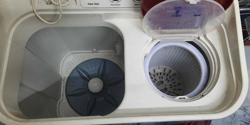 Washing machine with attach dryer 2