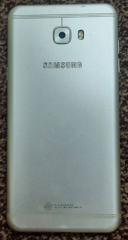 Samsung C7 pro 1