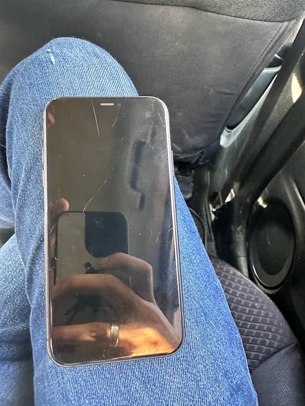 IPHONE 11 64GB 3