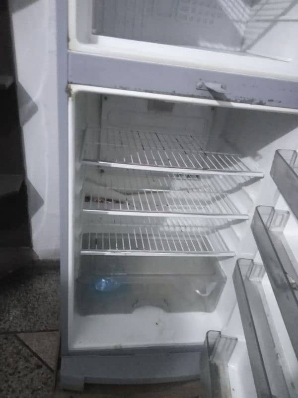 dawlance Fridge medium 2