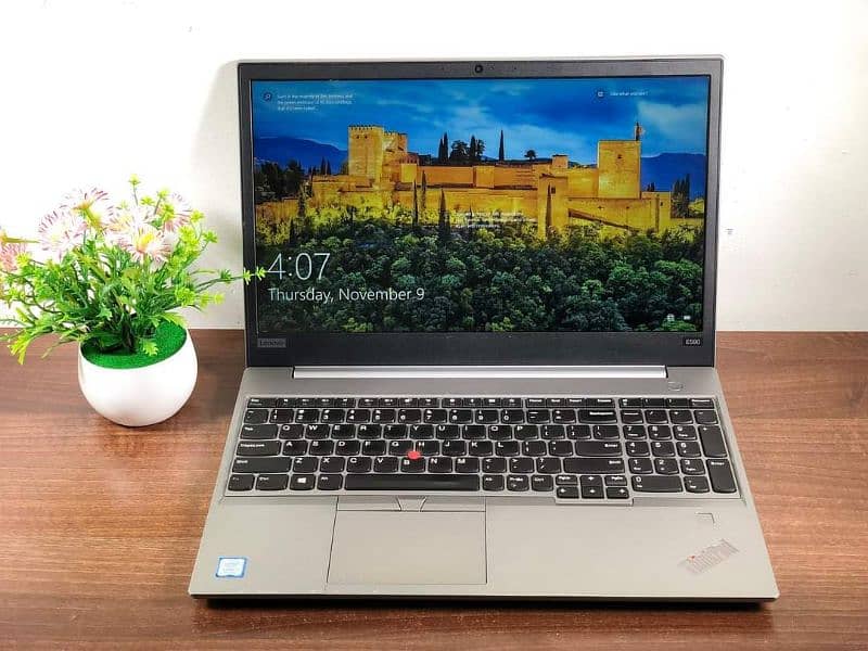 Lenovo  ThinkPad E590*  / tough Quadcore Ultrabook 0