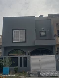 05 MARLA DOUBLE STORY HOUSE AVAILABLE FOR SALE AT PRIME LOCATION IN KHAYABAN-E-AMIN A BLOCK