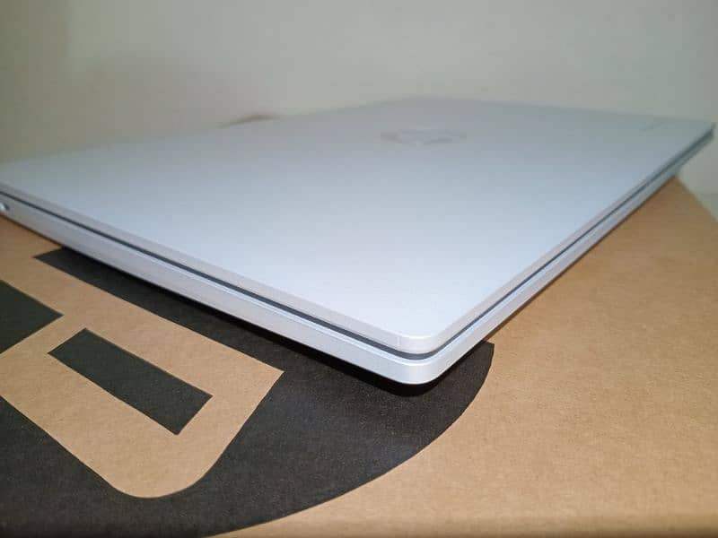 Hp Chromebook(4/64GB],Touch screen,10 years Software &Security updates 8