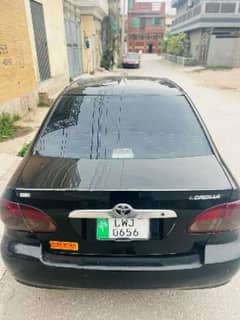 Toyota Corolla xli 6 model Lahore registeration