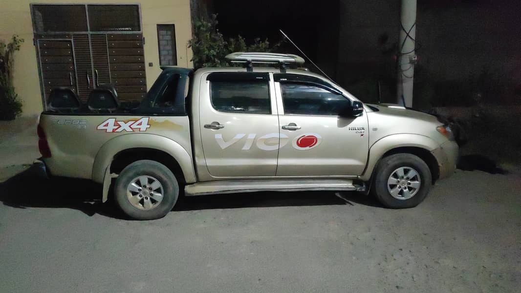 Toyota Hilux 2011 Pakistani 3