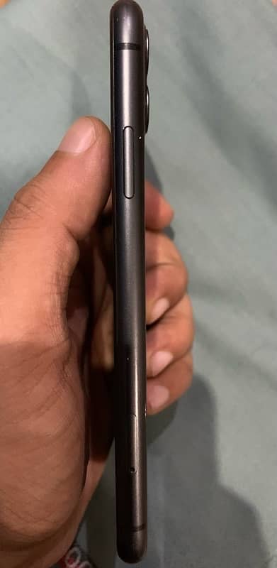 iPhone 11 128 GB 5