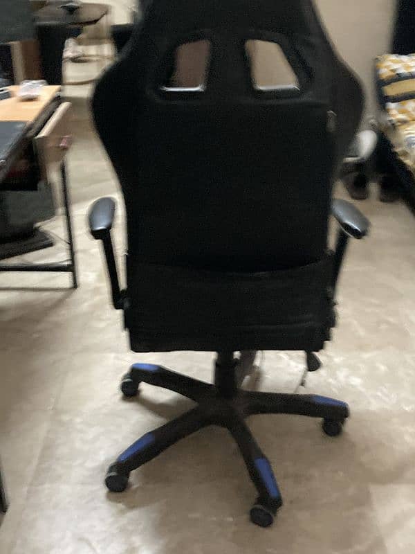 Razor Gaming chair (Good condition) 1