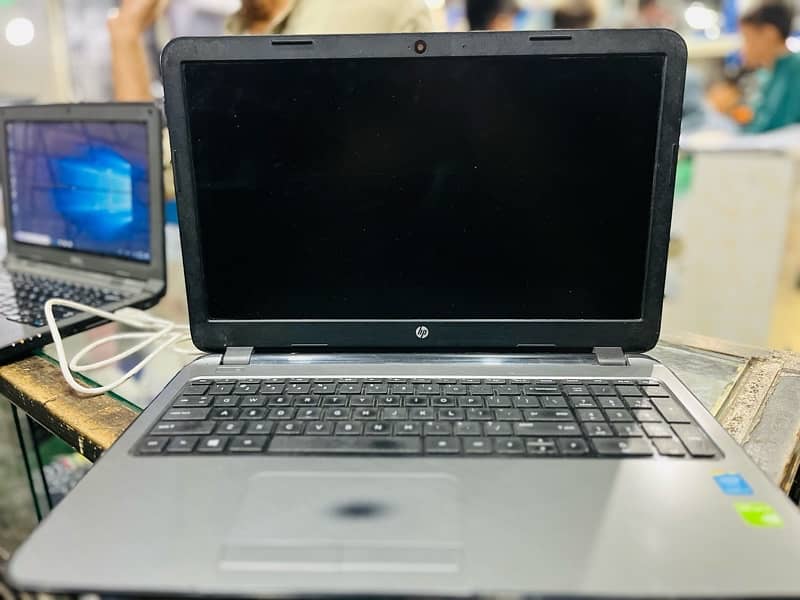 Hp Core i3 4th generation 0