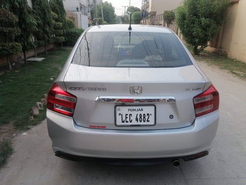 Honda City Aspire 2015 11