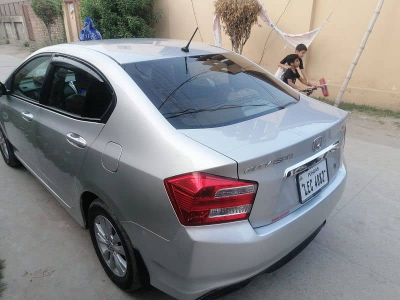 Honda City Aspire 2015 16