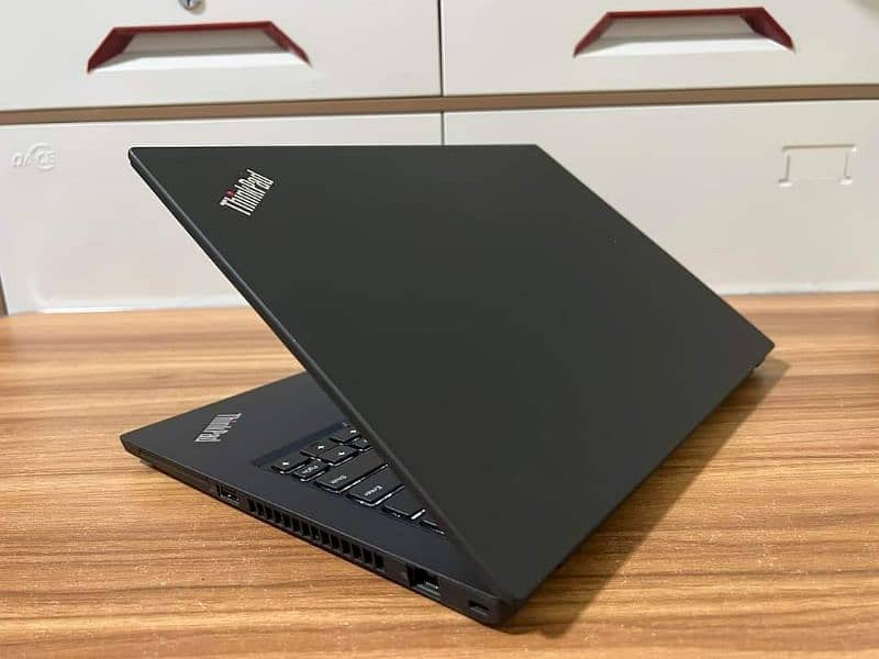 Lenovo ThinkPad T14 Gen2 (i7 , 11th Gen. )  Condition - Brand New 7