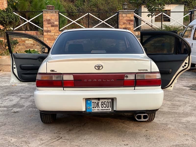 Toyota Corolla GL 2001 3