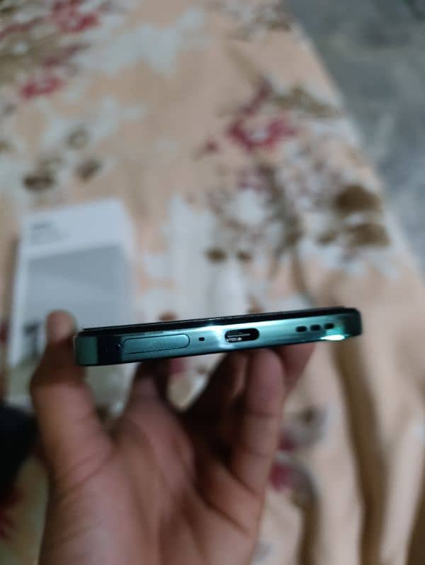 Oppo Reno 12F 4