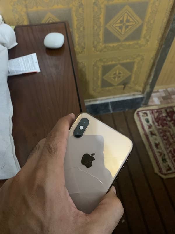 iPhone Xs  64 gb 1