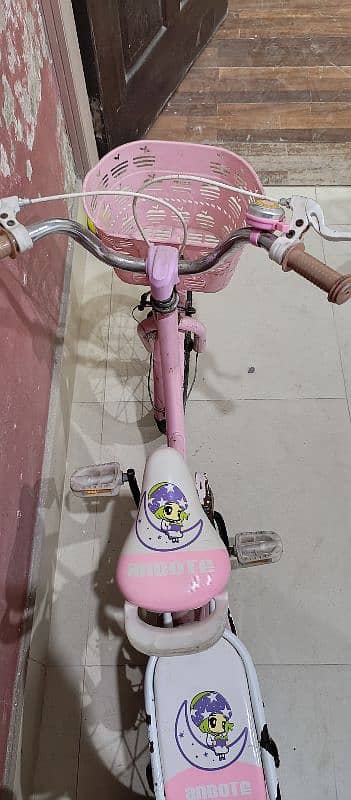 Bicycles 4 age to 8 age taq ka bacho ka liyav 1