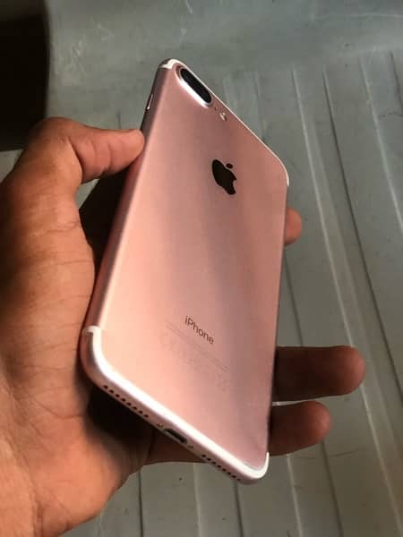 iphone 7plus 128GB approved rose gold 1