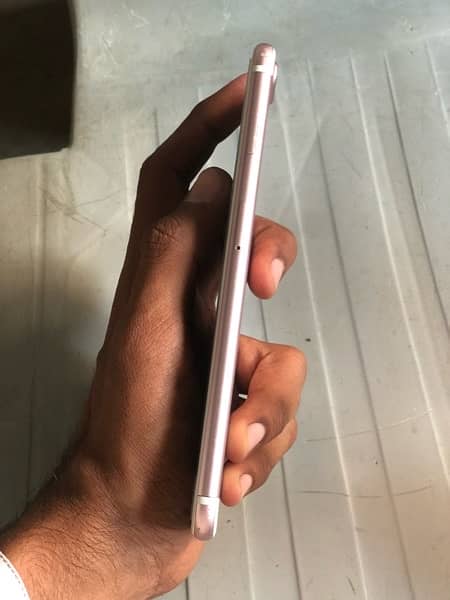 iphone 7plus 128GB approved rose gold 2