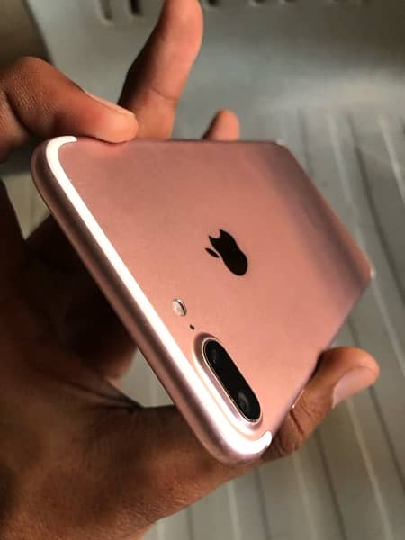 iphone 7plus 128GB approved rose gold 5