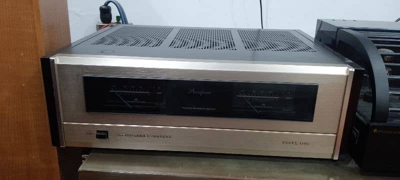 Accuphase P102 power amplifier 1