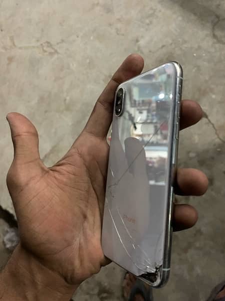 iphone X — 64GB 3