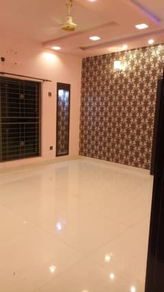 12 MARLA CORNER UPPER PORTION FOR RENT IN JOHAR TOWN LAHORE