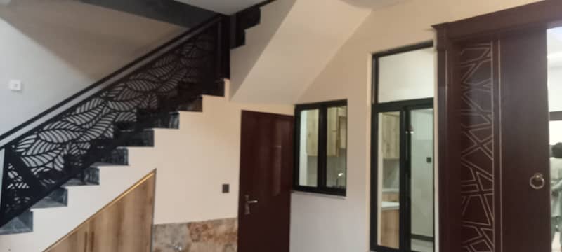 4 Bed Double Unit Designer House Available For Sale In New Lalazar Rahe Aman 10