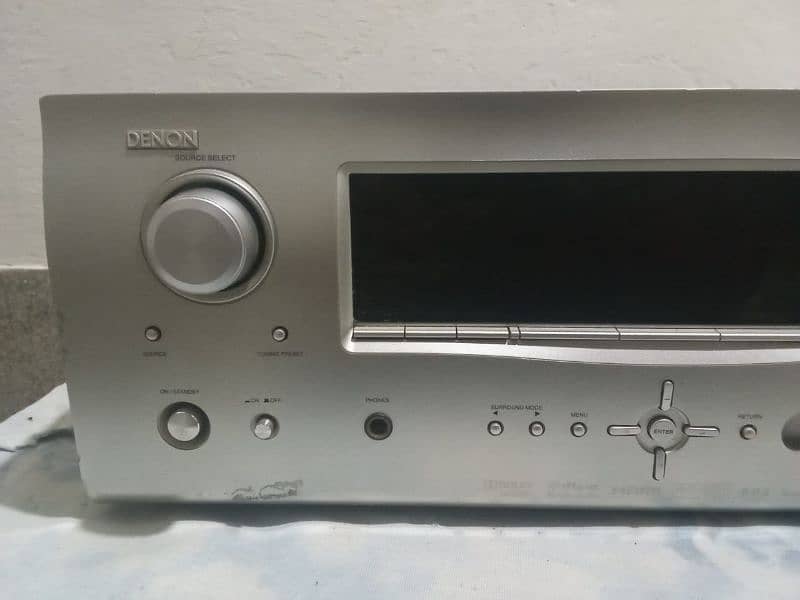 Denon amplifier 1910 dts hd Master audio. 220 volt. with original remote 0