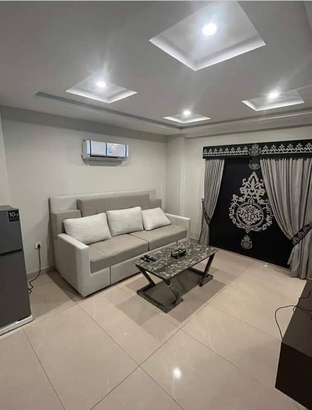 1 Bedroom VIP Full furnish flat per day available in Bahria town Lahore 13