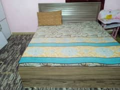 Bed With Mattress Dressing Table